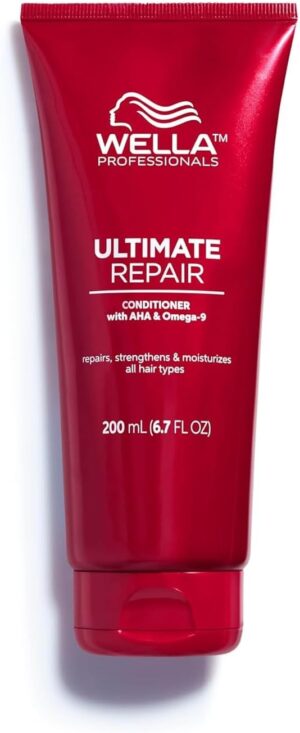 Wella Professionals Ultimate Repair Conditioner for Damaged Hair, with AHAs and Omega 9 to Rebuild and Strengthen Hair, With Metal Purifier Technology to Detox the Hair, 200 ml
