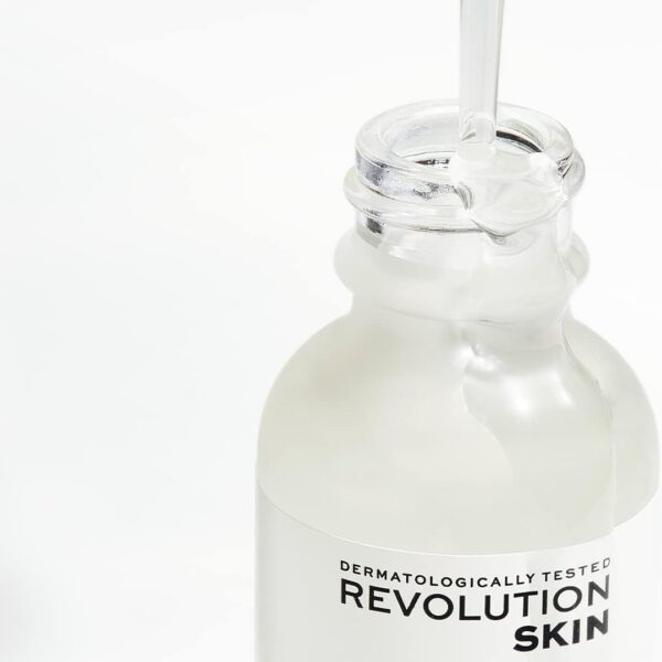 Revolution Beauty London Skincare Hyaluronic Acid Serum, Plumps, Softens and Hydrates Skin, 2% Solution, Lightweight Face Fragrance Free, 30 ml