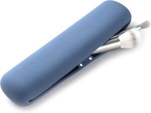 FERYES Makeup Brush Holder, Magnetic Closure Silicon Portable Cosmetic Face Brushes Holder, Soft and Sleek Makeup Tools Organizer for Travel- Blue