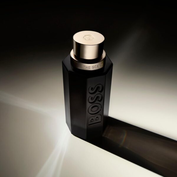 BOSS The Scent Magnetic - Eau de Parfum for Him - Ambery & Fruity Fragrance with Notes of Maninka Fruit, Bran Absolute and Vanilla - High Longevity (Packaging May Vary)