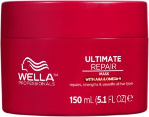 Wella Professionals Ultimate Repair Hair Mask for Damaged Hair, with AHAs and Omega 9 to Rebuild and Strengthen Hair, With Metal Purifier Technology to Detox the Hair, 150ml