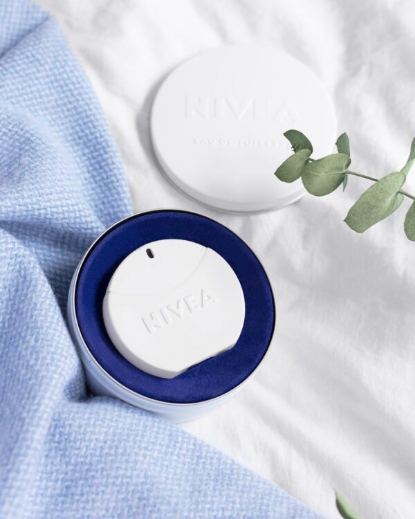 Nivea Creme Eau de Toilette (30 ml), Nivea Creme EDT with the iconic scent of Nivea Cream, fragrance in elegant perfume bottle and Nivea jewellery box