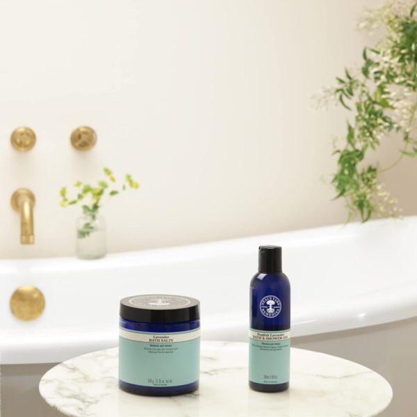 Neal's Yard Remedies English Lavender Bath & Shower Gel | Clean Your Body & Relax Your Mind | 200ml