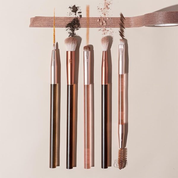 Real Techniques New Nudes Daily Swipe Eye Kit, Makeup Brushes For Eyeshadow, Liner, & Brows, Makeup Tape, For Natural Or Smokey Makeup Look, Synthetic Bristles, Cruelty-Free & Vegan, 7 Piece Set