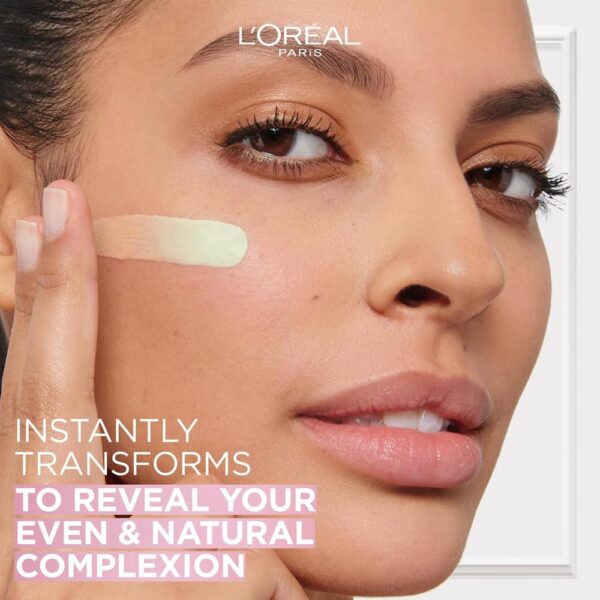 L'Oréal Paris Magic CC Cream with SPF 11, Anti-Redness and Colour Correcting, With Vitamins B5 and E, Lightweight Hydrating Formula Adapts to Skin Tone for a Natural Glowy Finish, 30 ml