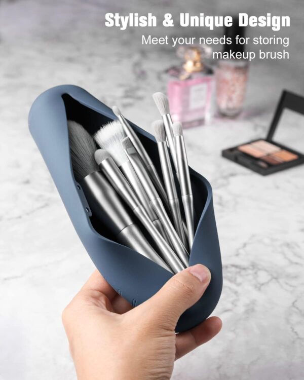FERYES Makeup Brush Holder, Magnetic Closure Silicon Portable Cosmetic Face Brushes Holder, Soft and Sleek Makeup Tools Organizer for Travel- Blue
