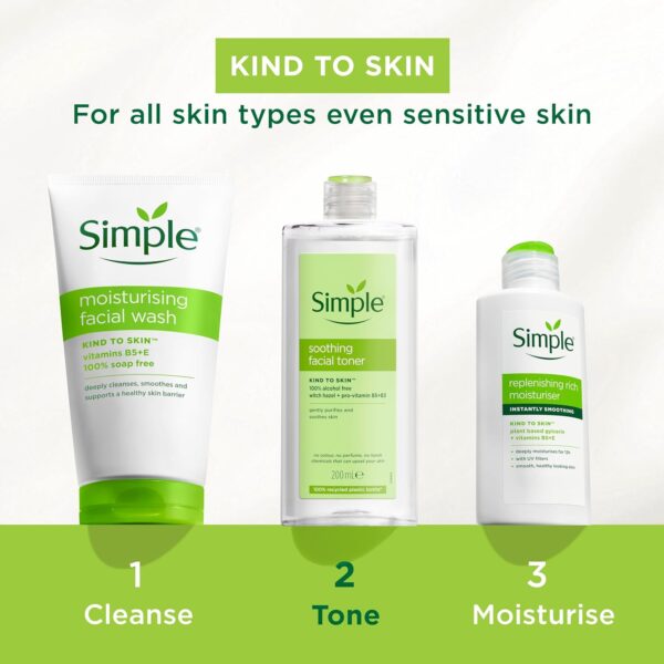 Simple Kind to Skin Soothing Facial Toner 100% Alcohol-Free from the UK's No. 1 Facial Skin Care Brand* 200 ml