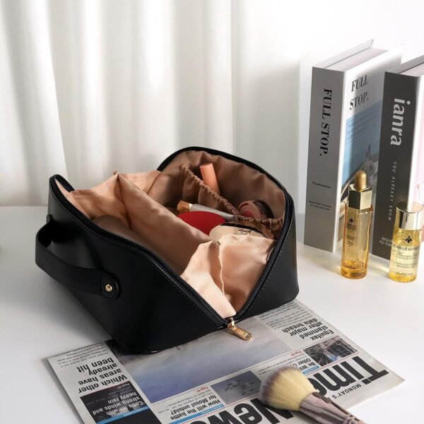 MAMUNU Large Capacity Cosmetic Travel Makeup Storage Bag with Handle Portable Zipper Cosmetic Toiletry Makeup Bag Large with Compartments for Women Girls, Black