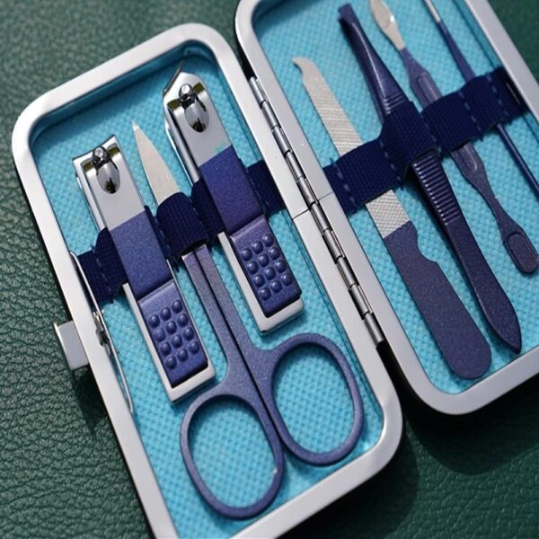 1 Set of Nail Clippers Kit Nail Grooming Kit Manicure Set for Men and Boys, As a Gift for Nail Care(7 PCS, Blue)