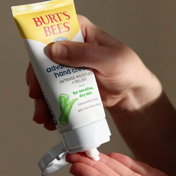 Burt’s Bees Advanced Care Hand Cream for sensitive, dry skin, with Aloe Vera & Shea Butter 70ml