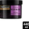 TRESemme Biotin Repair Instant Recovery Mask visibly repairs 7 types of damage in 1 use* for dry, damaged hair 440 ml