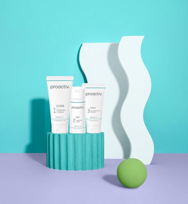 71VIyQxYFPL._AC_SL1500_.jpg Proactiv Solution 60 Day Facial Cleansing 3-Step Routine, 1 x Cleanser 120 ml, 1 x Facial Toner 120 ml, 1 x Hydrator 60 ml (Pack of 1)