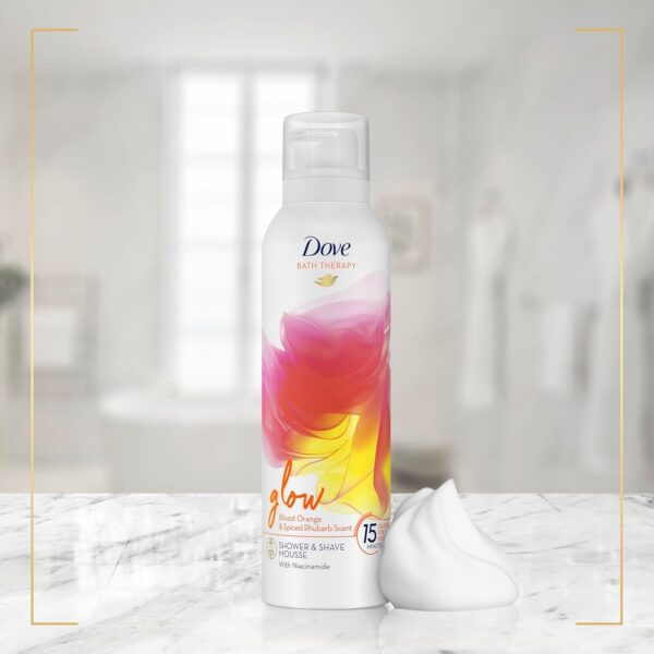 Dove Bath Therapy Glow Shower Mousse Shower Foam with a blood orange & spiced rhubarb scent and niacinamide 200 ml