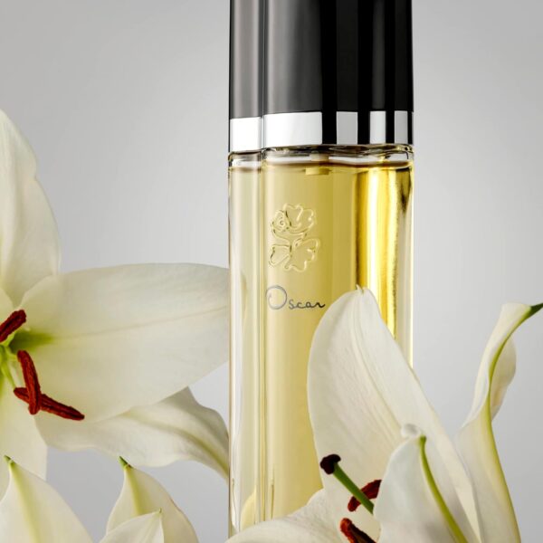 Oscar De La Renta Eau De Toilette Spray, 100 ml,Q-57-404-B1