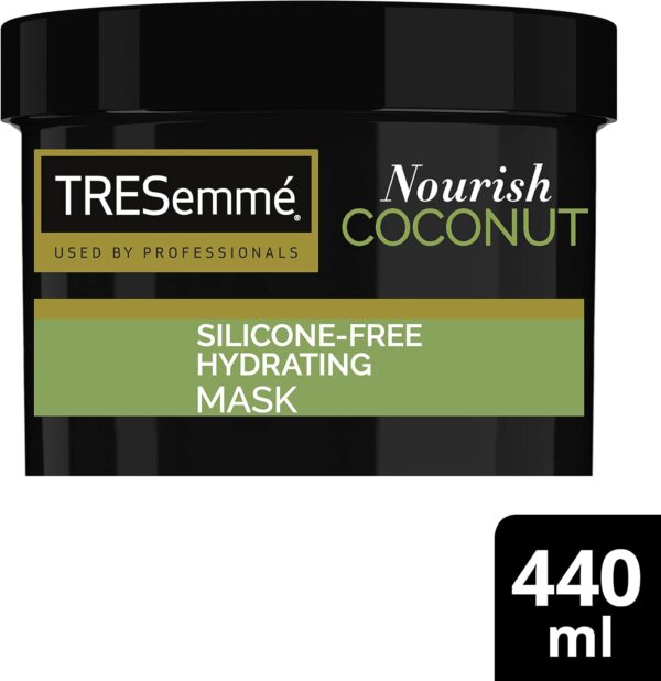 TRESemmé Nourish Coconut Hydrating Mask rinse-out hair treatment with Coconut Oil & Aloe Vera for smooth, shiny, healthy-looking hair 440 ml