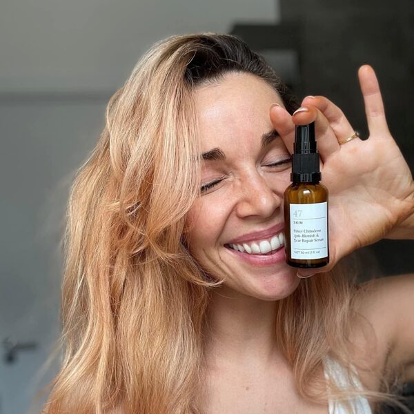 47 Skin | Hydrating Face Serum with Silver Chitoderm for ALL Skin Types | Clears Acne, Prevents & Heals Breakouts & Blemishes, Repairs Scars | Moisturises and Nourishes For Smooth Skin | 30ml