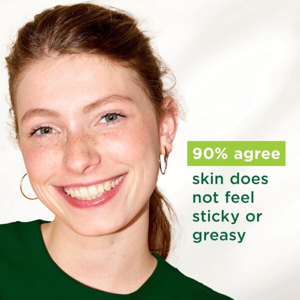 Simple Kind to Skin Soothing Facial Toner 100% Alcohol-Free from the UK's No. 1 Facial Skin Care Brand* 200 ml