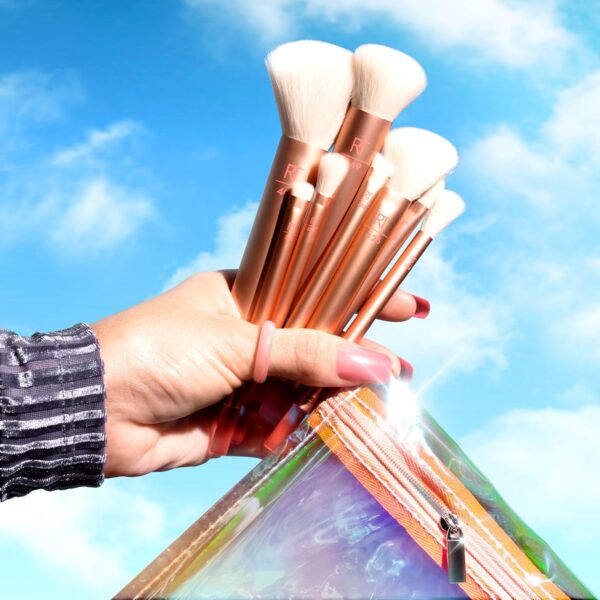REAL TECHNIQUES The Wanderer Make up Brush Kit, Premium and Professional 8 Midi-size Brush Set with Bag, Soft Bristles, Foundations, Powders, and Concealers, Gold