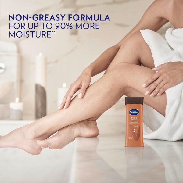 Vaseline Intensive Care Cocoa Radiant Body Lotion with ultra-hydrating lipids and pure cocoa butter for dry skin 200 ml