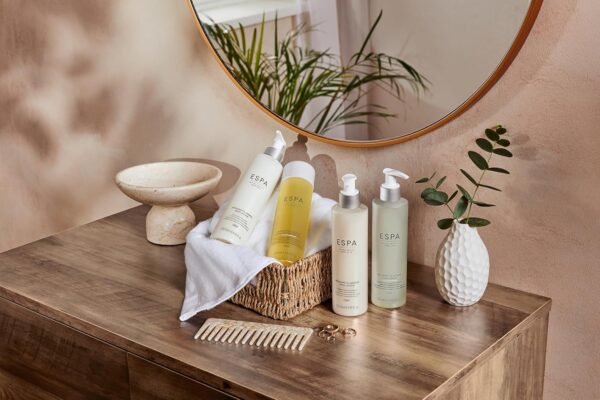 ESPA | Bergamot & Jasmine Bath & Shower Gel | 250ml | Suitable For All Skin Types | 100% Natural Fragrance
