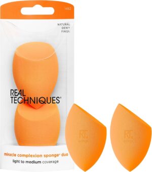 Real Techniques Miracle Complexion Makeup Sponge Full Cover Foundation, Pack Of Two (Packaging May Vary)