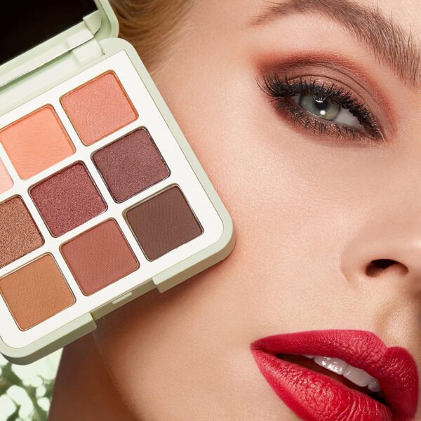 KIKO Milano Green Me Eyeshadow Palette 102, Palette With 9 Multi-Finish Eyeshadows: Matte, Pearly And Metallic